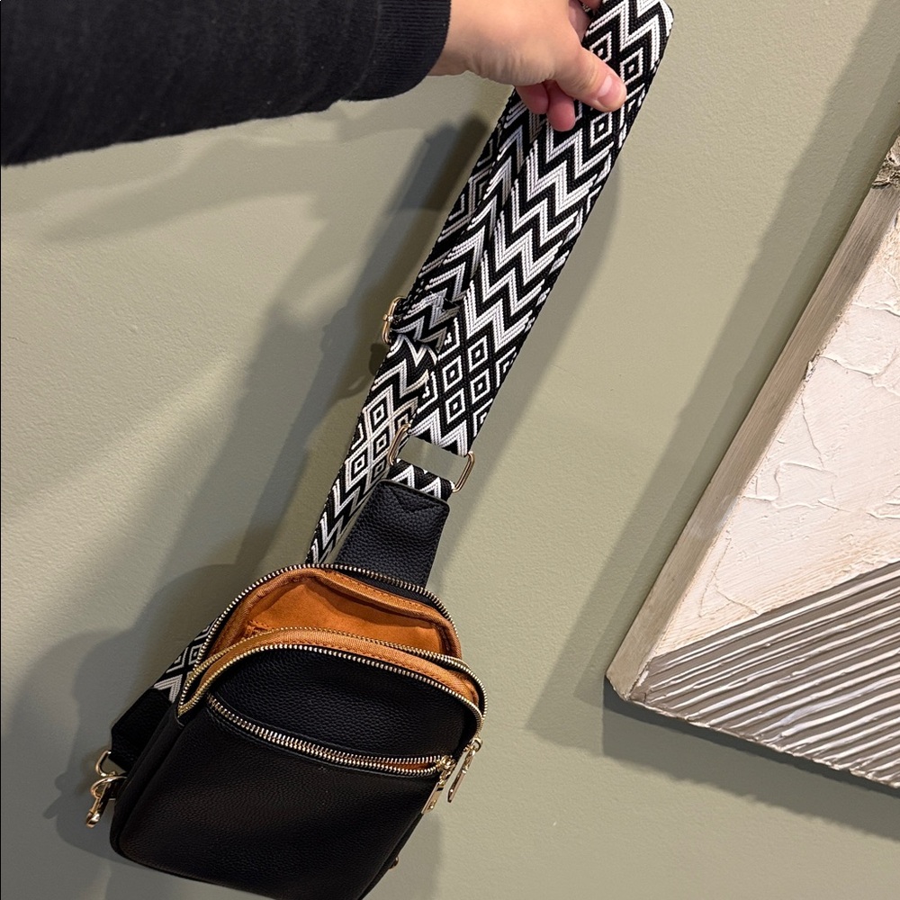 Chic Black Crossbody Bag with Geometric Strap